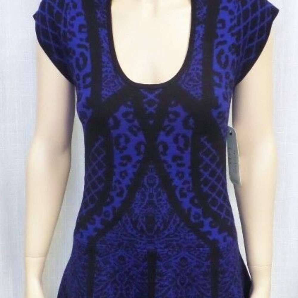 Authentic Artelier Nicole Miller Sz. L scoop neck knit print fit and flare. NWT
